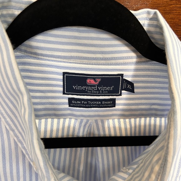 Vineyard Vines slim fit tucker shit, XL. - Picture 2 of 2